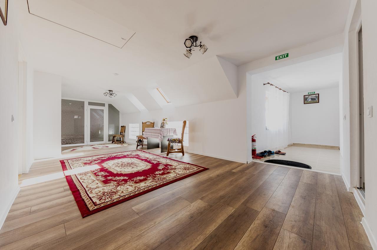 Casa Iancu Hotel Jina Kültér fotó